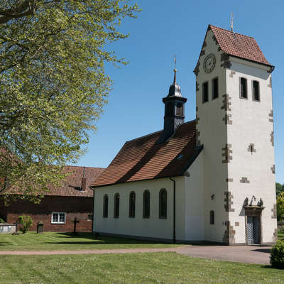Bild vergrern: Grasdorf-St.-Marien-Kirche-01