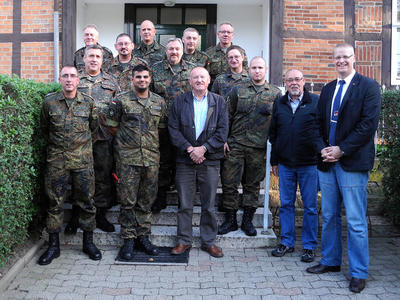 Die Reservistenkameradschaft Sottrum mit Torsten Krakowski und Peter Labudda