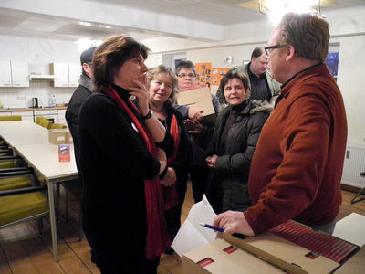 &Uuml;bergabe der Holler Weihnachts-CD