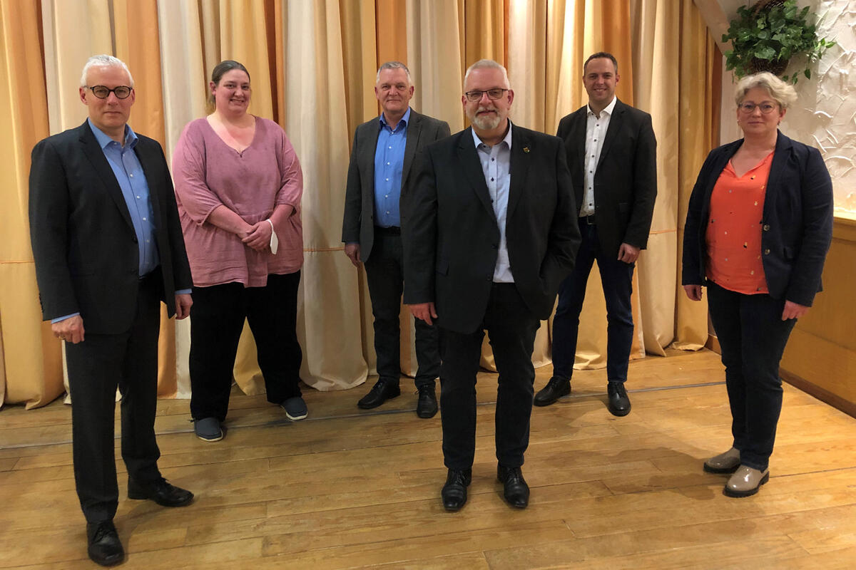Bild vergrößern: v.li.n.re.: Dr. Marco Trips, Katharina Spengler, Rainer Block, Wolfgang Moegerle, Falk-Olaf Hoppe, Nicole Dombrowski
