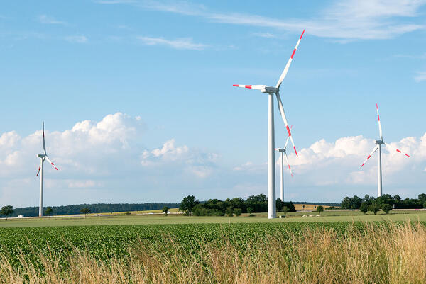 Windr&auml;der an der Autobahn