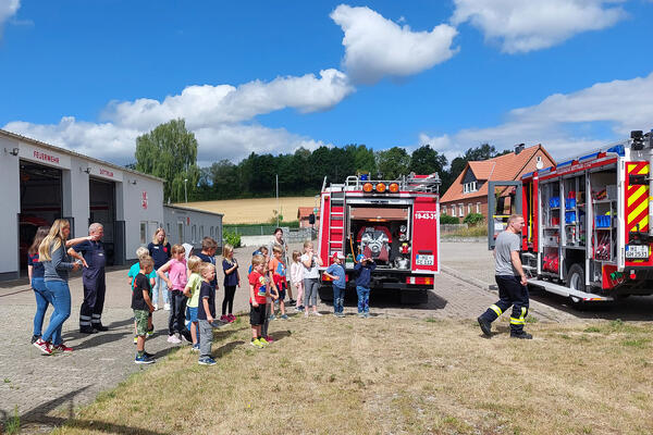 Ferienpassaktion-bei-der-Freiwilligen-Feuerwehr-Sottrum