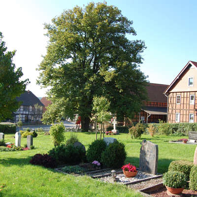Bild vergrößern: Friedhof Hackenstedt